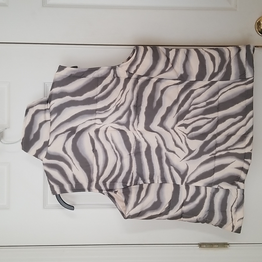 Chaps Ladies Vest - Picture 2 of 4